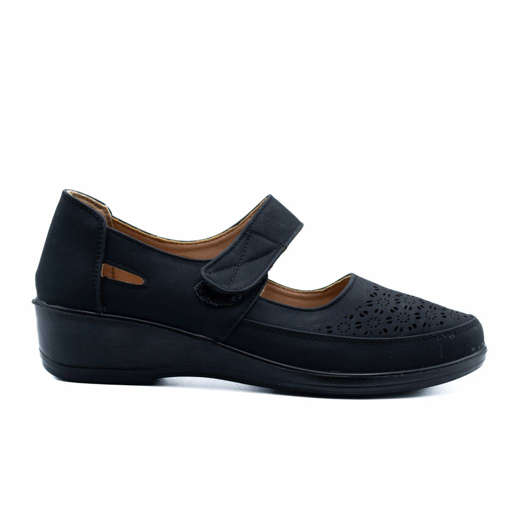 MERCEDITAS NAPA PICADA CON VELCRO NEGRO 82174